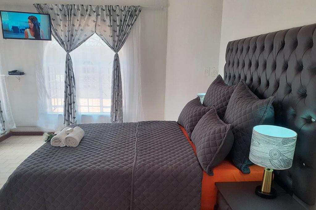 Queens Palace Претория Номер фото
