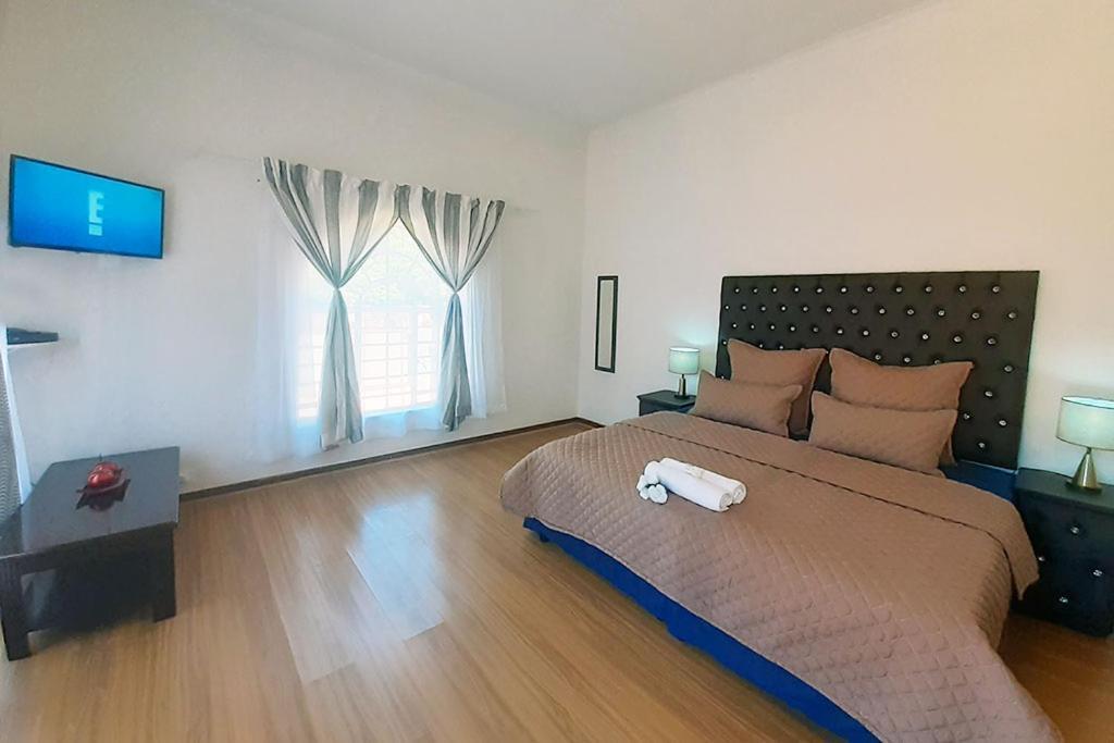 Queens Palace Претория Номер фото