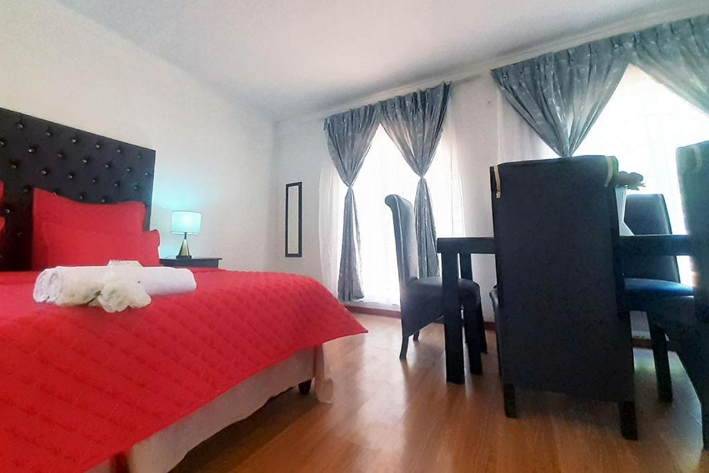 Queens Palace Претория Номер фото